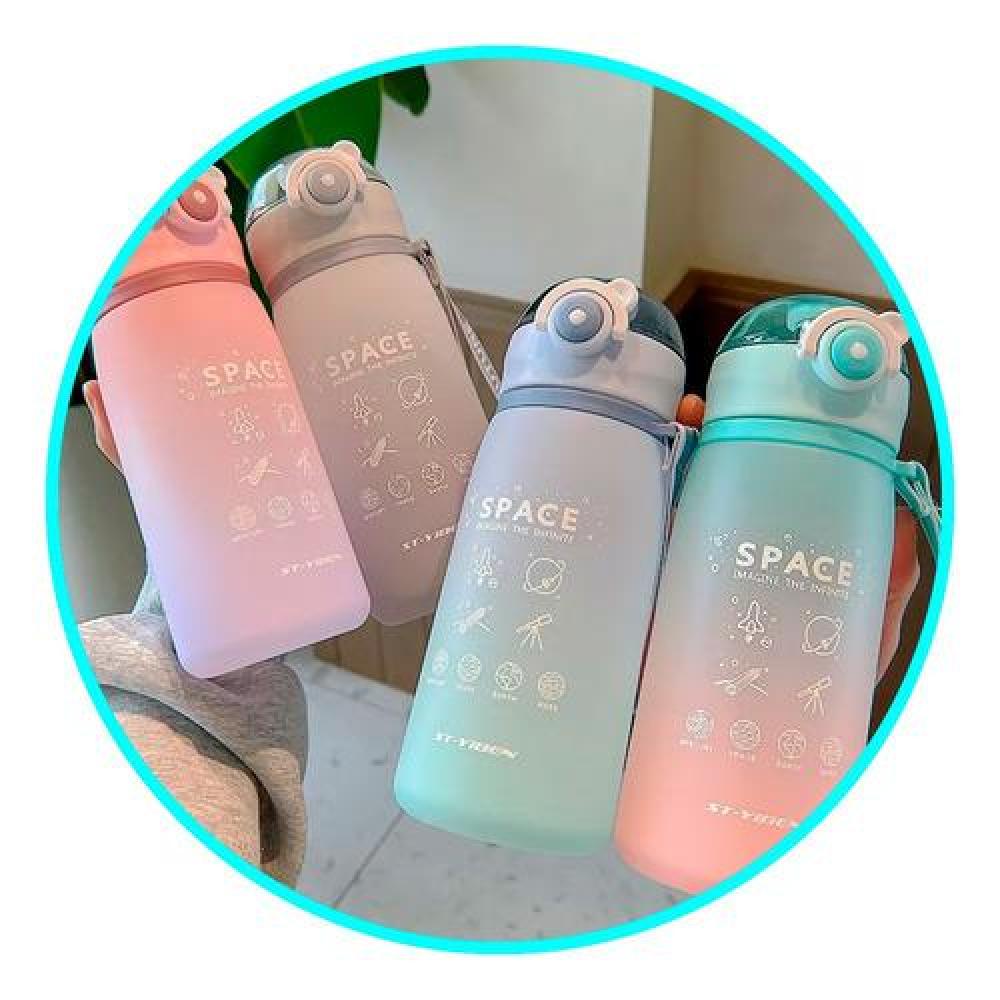 Botella de agua deportiva kawaii space