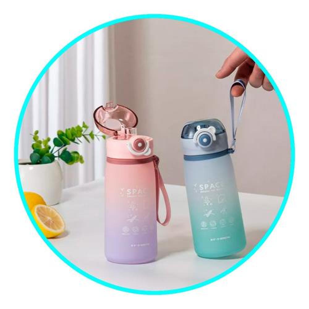 Botella de agua deportiva kawaii space