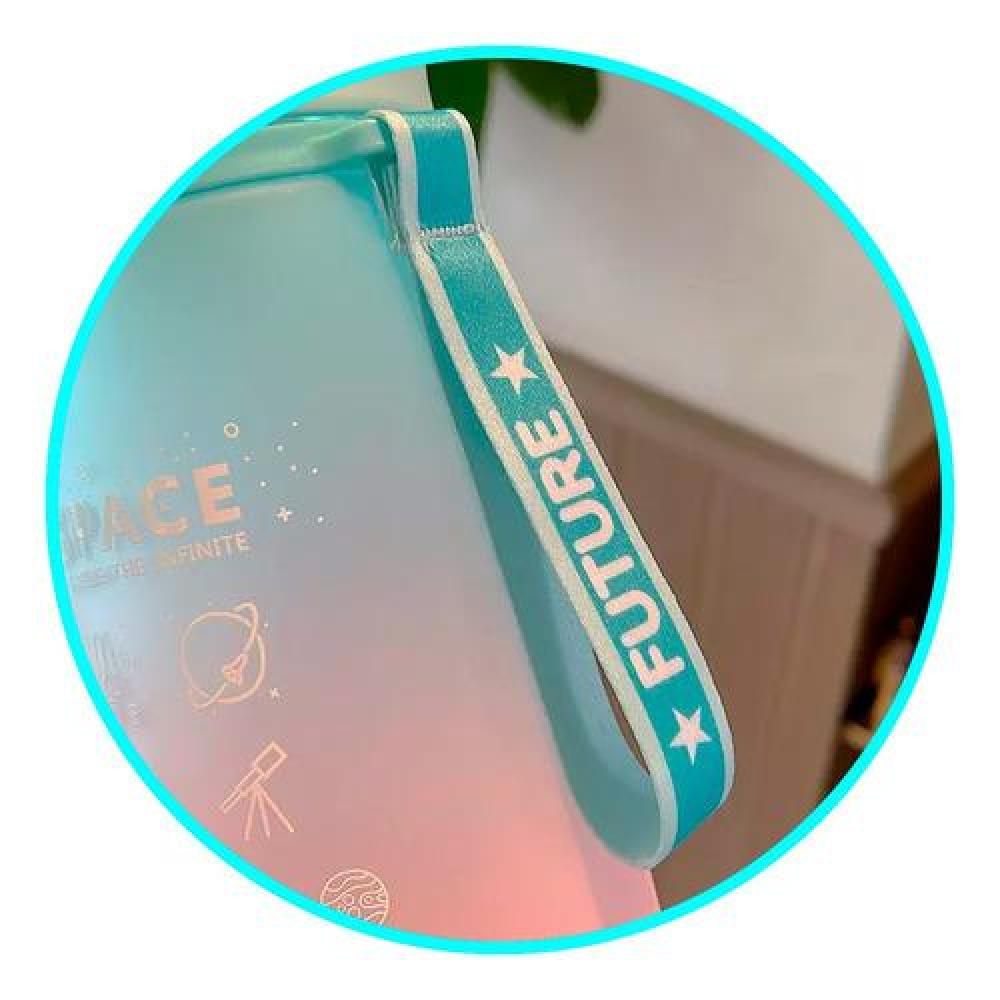 Botella de agua deportiva kawaii space
