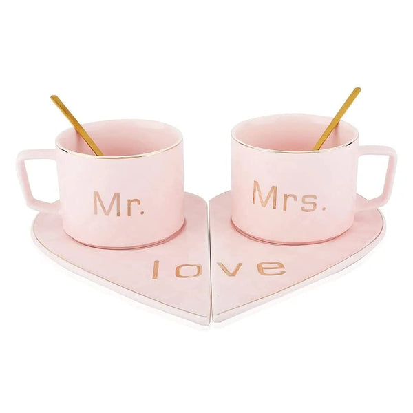 Set Enamorados tazas, platos, cucharas love corazon MR- MRS