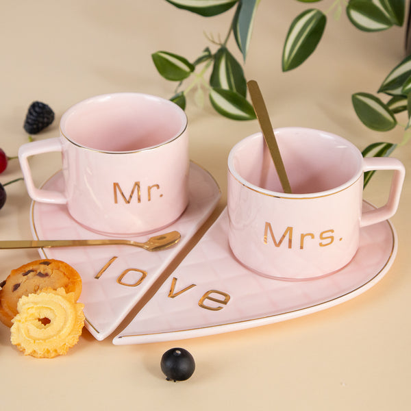Set Enamorados tazas, platos, cucharas love corazon MR- MRS