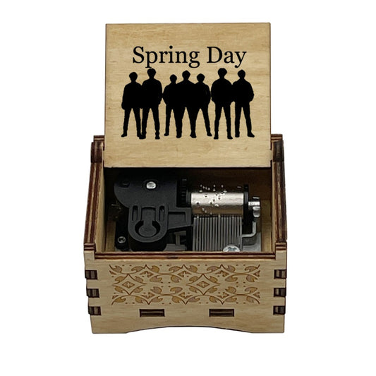 caja musical madera BTS