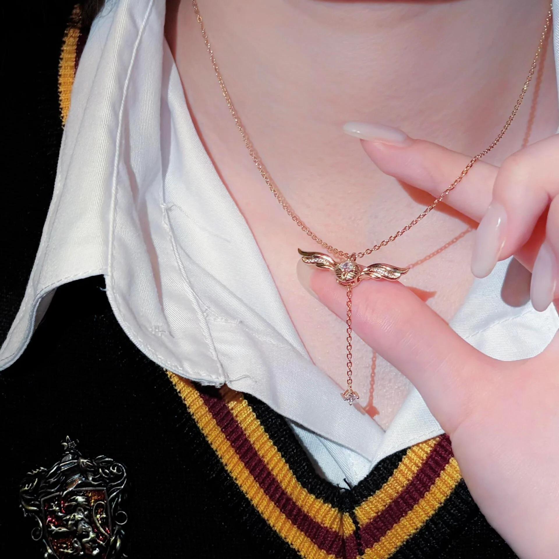 Collar golden snitch alas Harry Potter